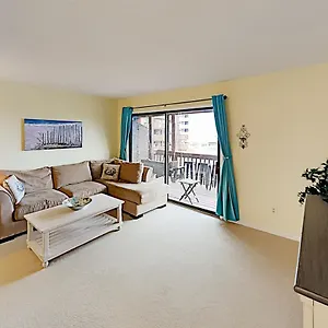 Sunset Landing Unit 12 Apartment